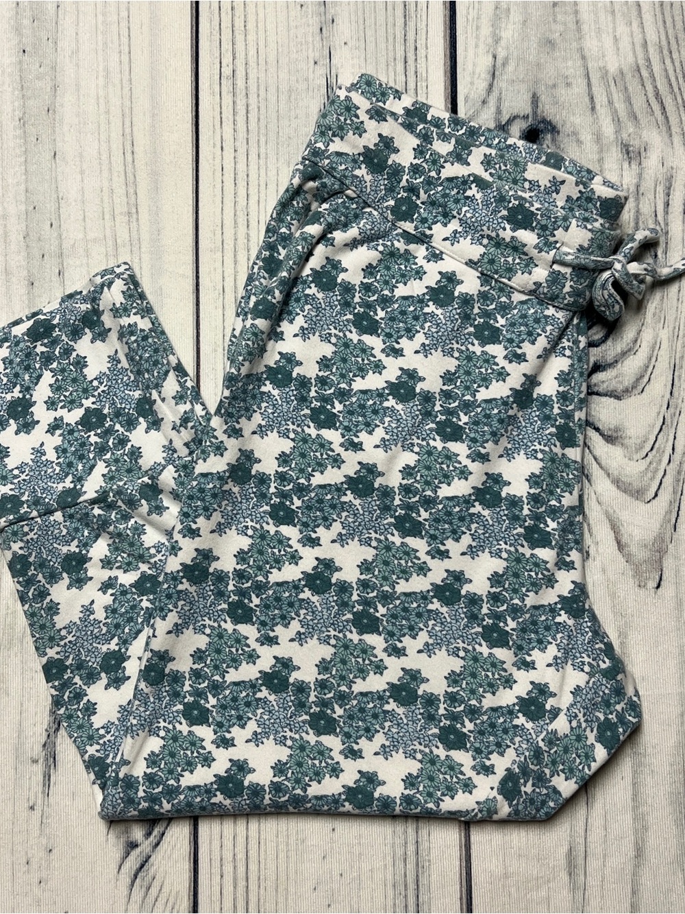 Kate Quinn Skinny Crop Jogger Blue Wildflower Size L